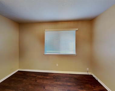 29010 Ashbrook Lane - Photo Thumbnail 18