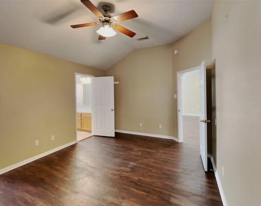 29010 Ashbrook Lane - Photo Thumbnail 11