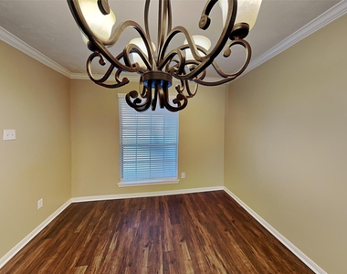 29010 Ashbrook Lane - Photo Thumbnail 5