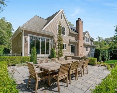 7 Deerhill - Photo Thumbnail 29