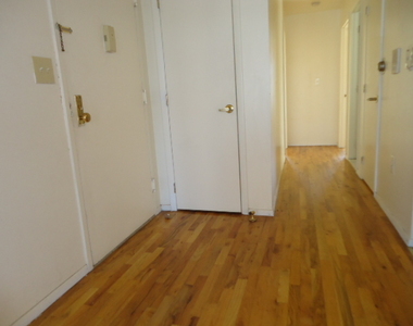 420 Carlton Avenue - Photo Thumbnail 4