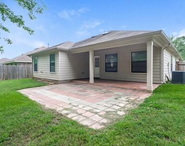 2815 Lexington Park Drive - Photo Thumbnail 13