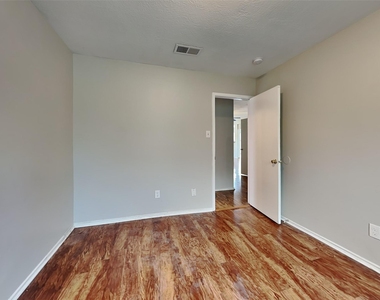 3703 Nutwood Lane - Photo Thumbnail 10