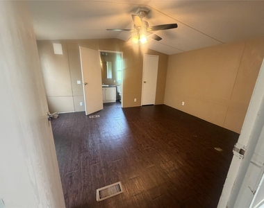 601 Clear Lake Road - Photo Thumbnail 4