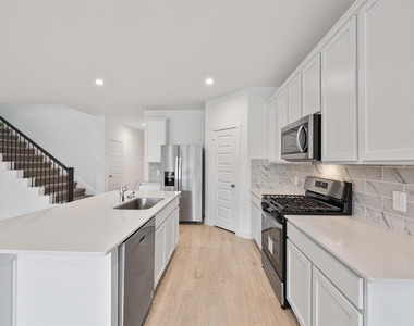 3123 Langley Bend Lane - Photo Thumbnail 9