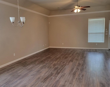 18711 Majestic Vista Lane - Photo Thumbnail 7