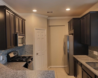 18711 Majestic Vista Lane - Photo Thumbnail 4