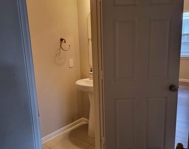 18711 Majestic Vista Lane - Photo Thumbnail 14