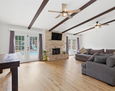 17211 Camberwell Green Lane - Photo Thumbnail 9