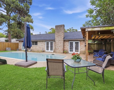 17211 Camberwell Green Lane - Photo Thumbnail 16
