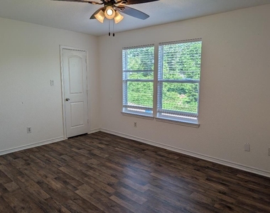 16729 Meadowcroft - Photo Thumbnail 3