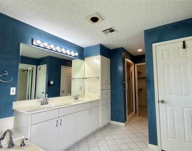 14834 Charlmont Drive - Photo Thumbnail 16