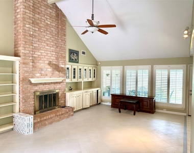 14834 Charlmont Drive - Photo Thumbnail 4