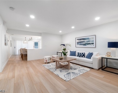 1222 Gordon Drive - Photo Thumbnail 6