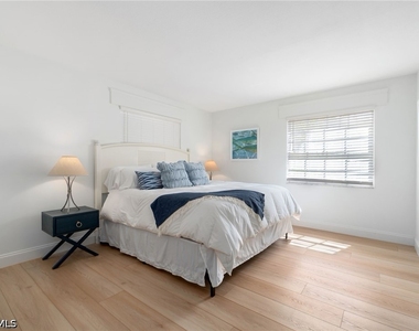 1222 Gordon Drive - Photo Thumbnail 9
