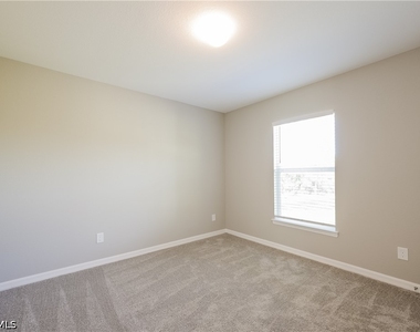 3304 49th Street W - Photo Thumbnail 12