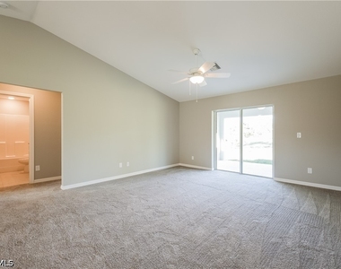 3304 49th Street W - Photo Thumbnail 4