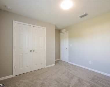 3304 49th Street W - Photo Thumbnail 9