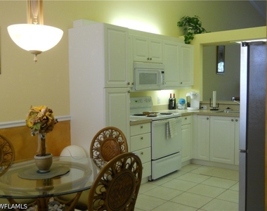 500 Robin Hood Circle - Photo Thumbnail 4