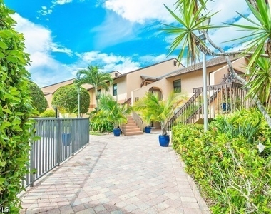 4300 Belair Lane - Photo Thumbnail 15