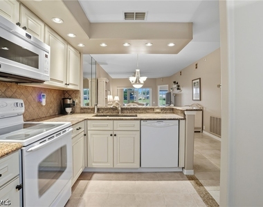 13641 Worthington Way - Photo Thumbnail 6