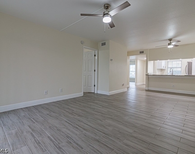2562 Kings Lake Boulevard - Photo Thumbnail 3