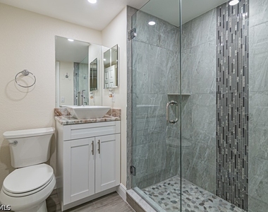 2562 Kings Lake Boulevard - Photo Thumbnail 13
