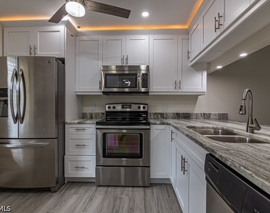 2562 Kings Lake Boulevard - Photo Thumbnail 6