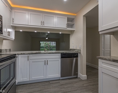 2562 Kings Lake Boulevard - Photo Thumbnail 7