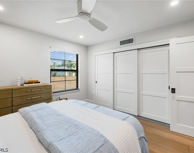 3135 Riviera Drive - Photo Thumbnail 28
