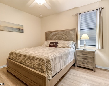 9521 Avellino Way - Photo Thumbnail 35