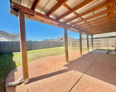 7110 Favian Court - Photo Thumbnail 27