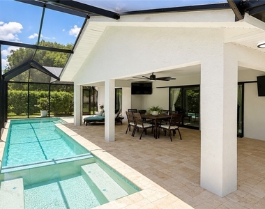 1089 Nottingham Drive - Photo Thumbnail 16