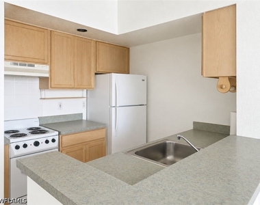 4426 St Georges Court - Photo Thumbnail 6