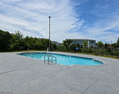4426 St Georges Court - Photo Thumbnail 3