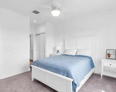 7624 Morgan Way - Photo Thumbnail 24