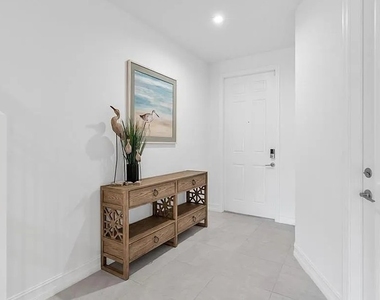 7624 Morgan Way - Photo Thumbnail 4