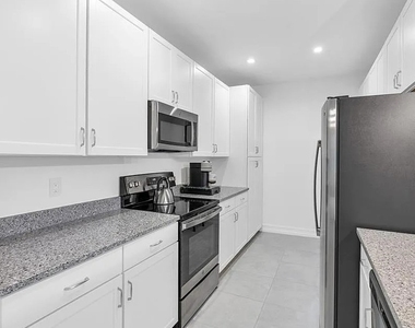 7624 Morgan Way - Photo Thumbnail 10