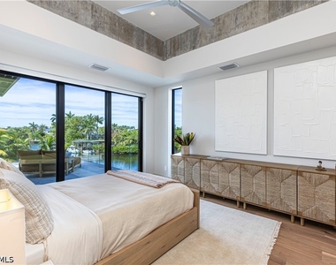 1100 Sandpiper Street - Photo Thumbnail 10