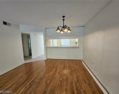3001 Sandpiper Bay Circle - Photo Thumbnail 3