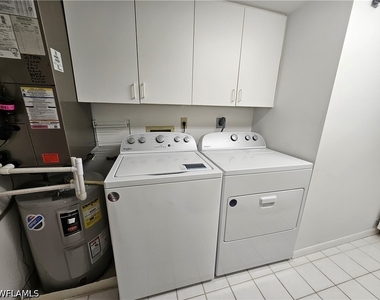 3001 Sandpiper Bay Circle - Photo Thumbnail 7
