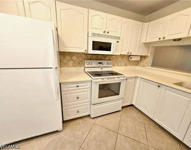 3001 Sandpiper Bay Circle - Photo Thumbnail 6