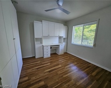 3001 Sandpiper Bay Circle - Photo Thumbnail 14