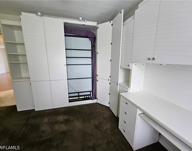 3001 Sandpiper Bay Circle - Photo Thumbnail 15