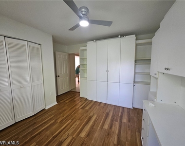 3001 Sandpiper Bay Circle - Photo Thumbnail 15