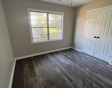 1013 W Spanish Camp Road - Photo Thumbnail 6