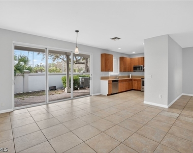 7013 Romana Way - Photo Thumbnail 6