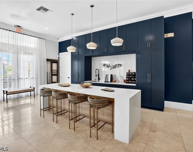 7013 Romana Way - Photo Thumbnail 25