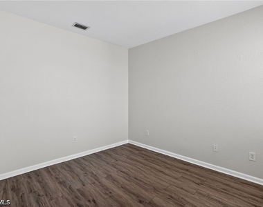 7013 Romana Way - Photo Thumbnail 13