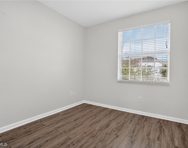 7013 Romana Way - Photo Thumbnail 9